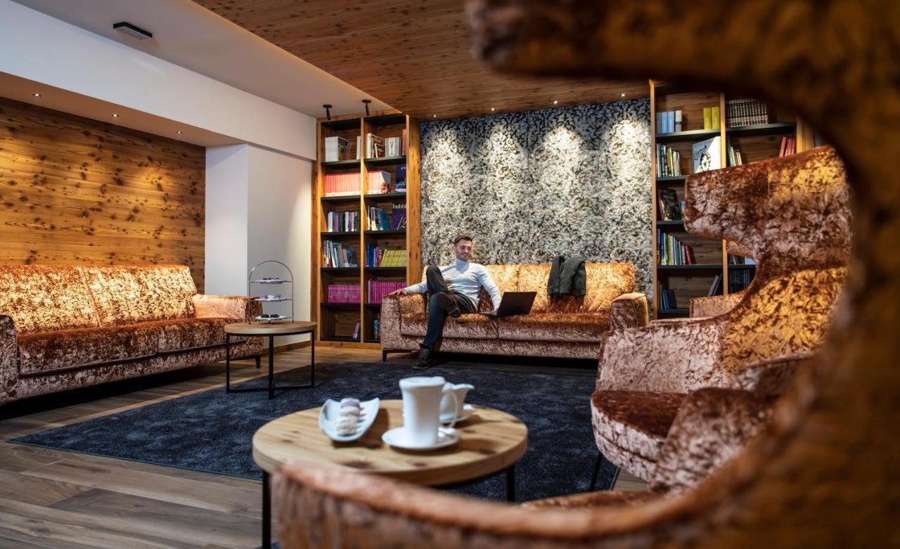 Hotel Ladinia Dolomites View 4*