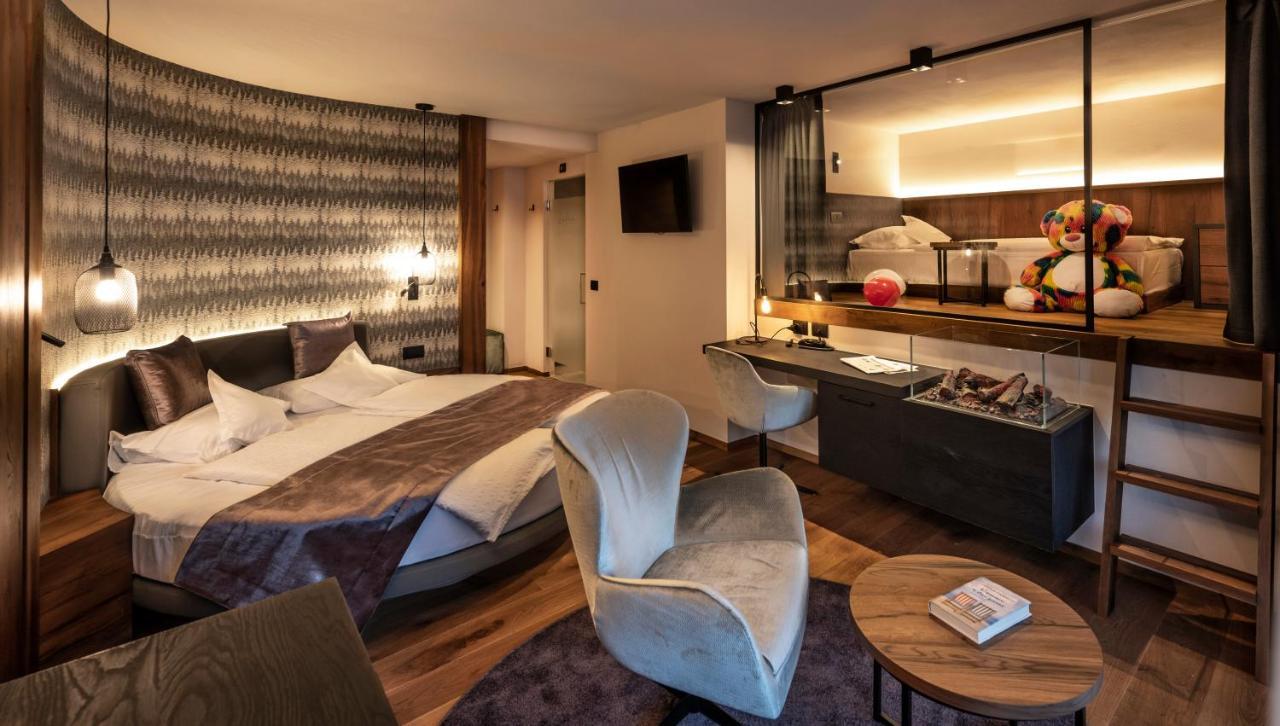 Ladinia Dolomites View Hotel 4*