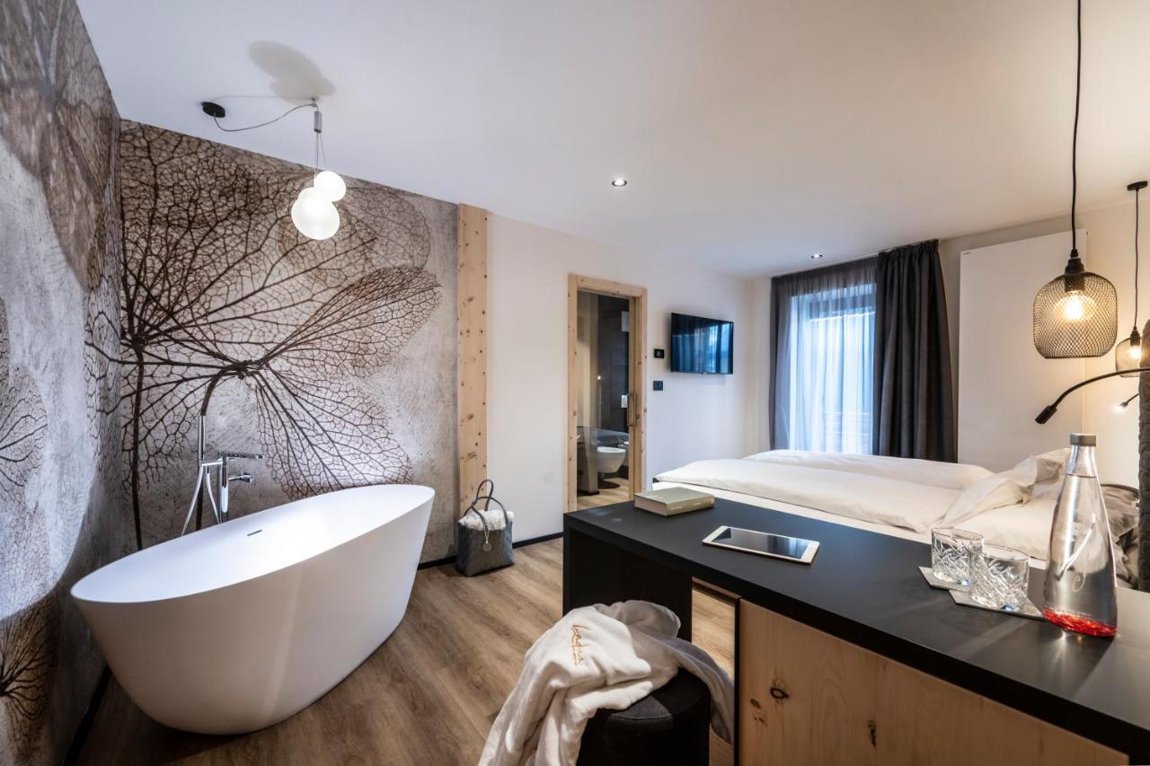 Hotel Ladinia Dolomites View 4*