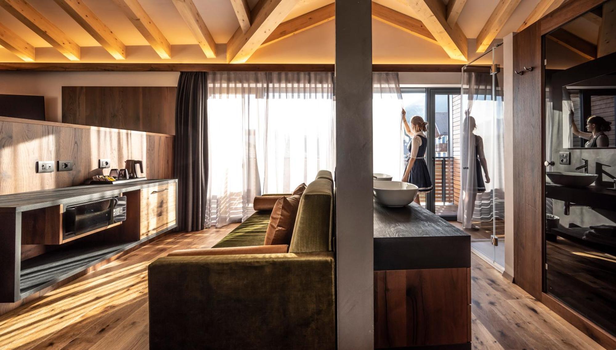 Ladinia Dolomites View 4*