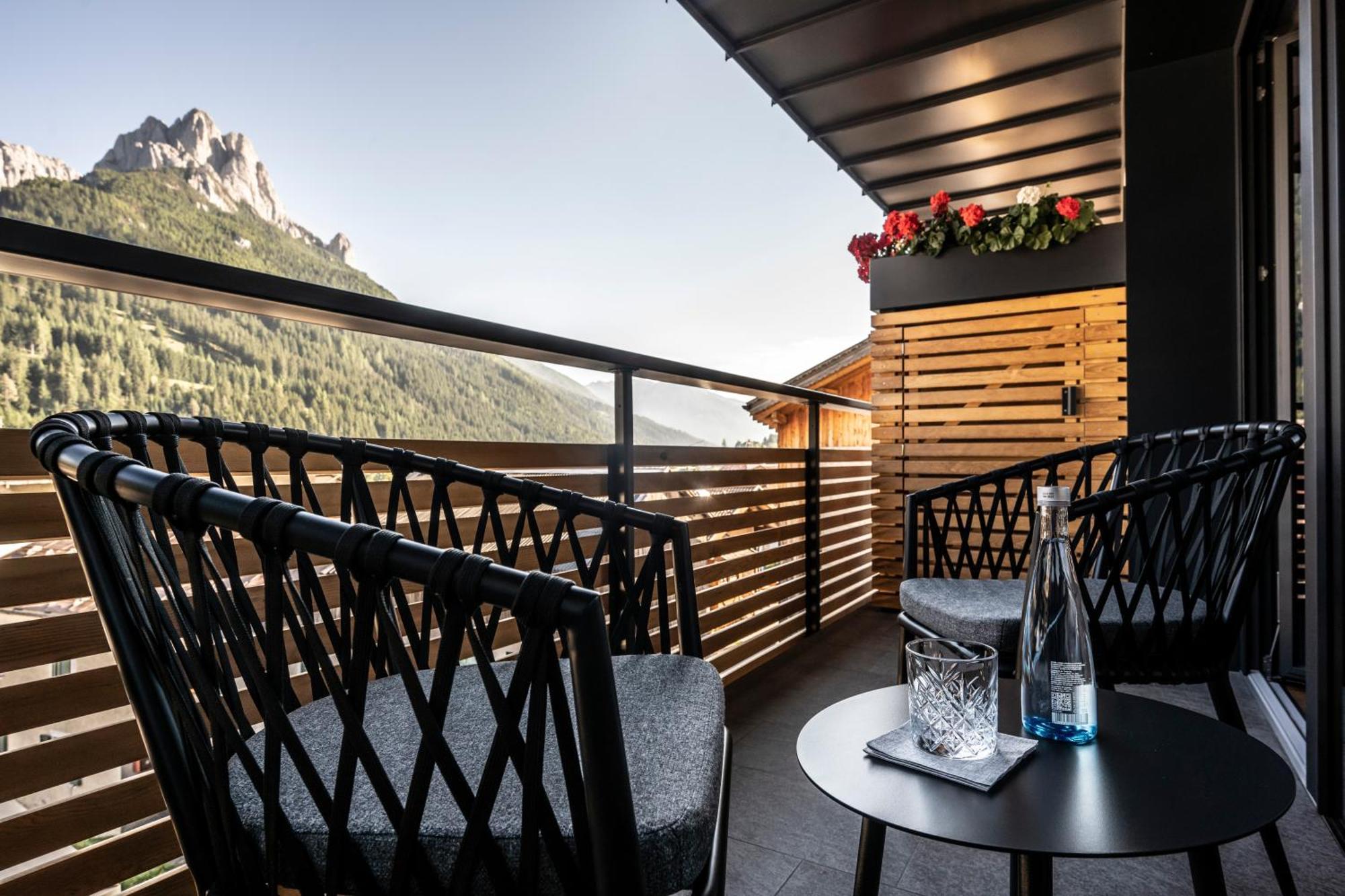 Ladinia Dolomites View Hotel
